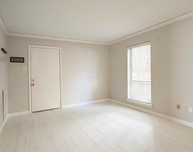 5812 Milton Street - Photo Thumbnail 2