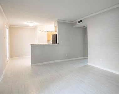 5812 Milton Street - Photo Thumbnail 1