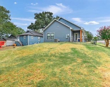 1131 W Owing Street - Photo Thumbnail 9