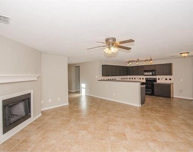 2152 Royal Acres Trail - Photo Thumbnail 6