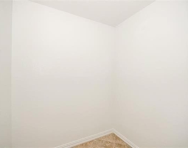 2152 Royal Acres Trail - Photo Thumbnail 19