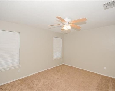 2152 Royal Acres Trail - Photo Thumbnail 24