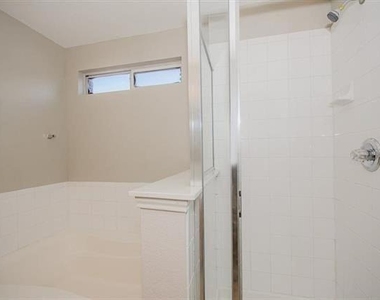 2152 Royal Acres Trail - Photo Thumbnail 14