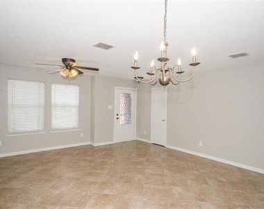 2152 Royal Acres Trail - Photo Thumbnail 1