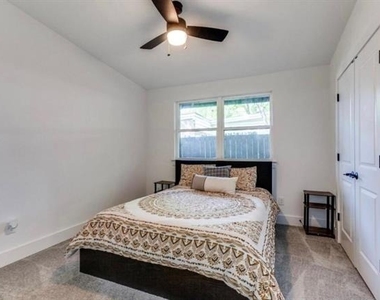 13306 Flagstone Lane - Photo Thumbnail 11
