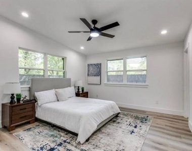 13306 Flagstone Lane - Photo Thumbnail 17