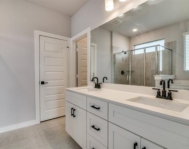 7015 Hopper Court - Photo Thumbnail 11
