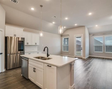 7015 Hopper Court - Photo Thumbnail 3