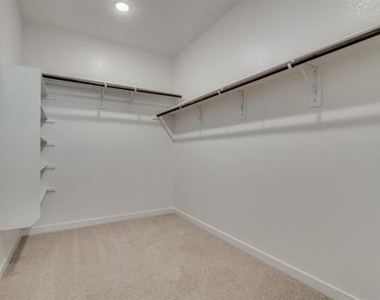 7015 Hopper Court - Photo Thumbnail 17