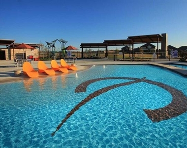 7015 Hopper Court - Photo Thumbnail 12