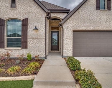 7015 Hopper Court - Photo Thumbnail 5