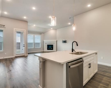 7015 Hopper Court - Photo Thumbnail 25