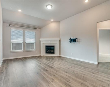 7015 Hopper Court - Photo Thumbnail 4