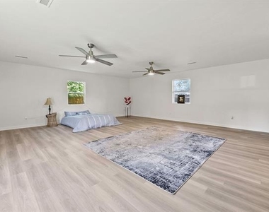 311 S Waverly Drive - Photo Thumbnail 30