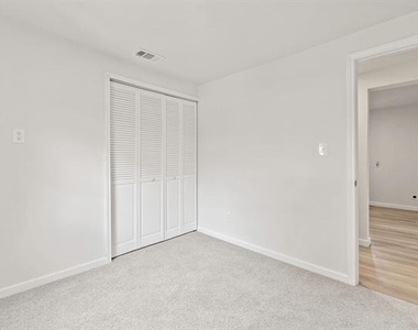 311 S Waverly Drive - Photo Thumbnail 19
