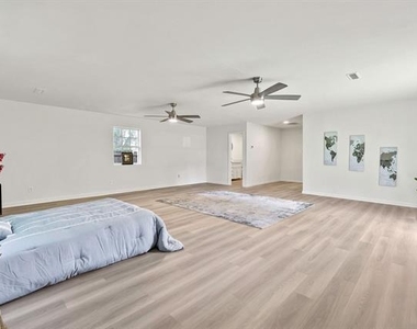 311 S Waverly Drive - Photo Thumbnail 29