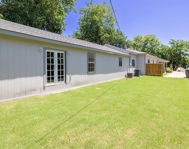 311 S Waverly Drive - Photo Thumbnail 32