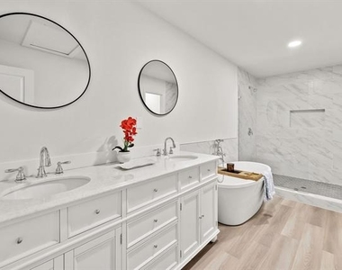 311 S Waverly Drive - Photo Thumbnail 25