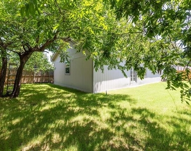 311 S Waverly Drive - Photo Thumbnail 33
