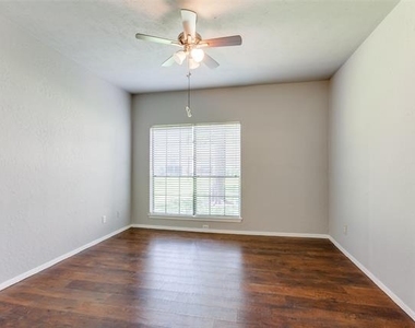 3140 Devonshire Drive - Photo Thumbnail 8