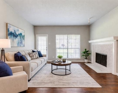 3140 Devonshire Drive - Photo Thumbnail 2