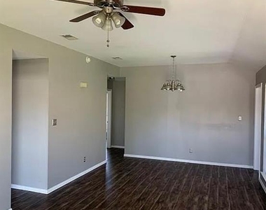 3117 Inglewood Street - Photo Thumbnail 4