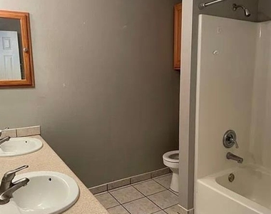 3117 Inglewood Street - Photo Thumbnail 5