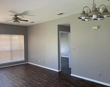 3117 Inglewood Street - Photo Thumbnail 3
