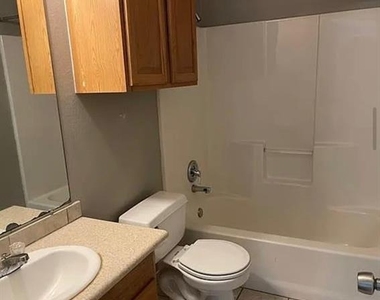 3117 Inglewood Street - Photo Thumbnail 10