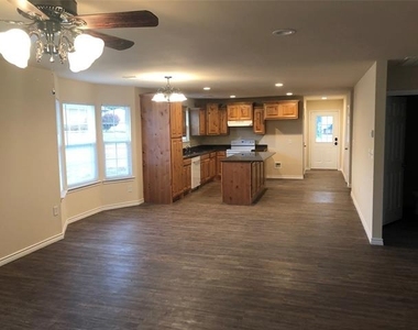 315 Water Street - Photo Thumbnail 1