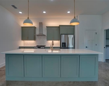 106 Cardinal Woods Court - Photo Thumbnail 2