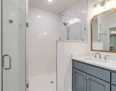 104 Cardinal Woods Court - Photo Thumbnail 21