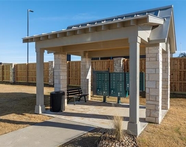 104 Cardinal Woods Court - Photo Thumbnail 3