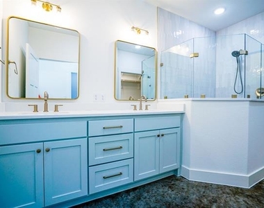 104 Cardinal Woods Court - Photo Thumbnail 10