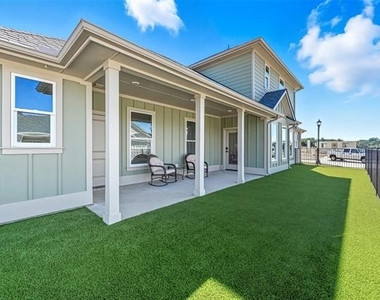 102 Cardinal Woods Court - Photo Thumbnail 1