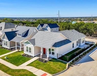 102 Cardinal Woods Court - Photo Thumbnail 7