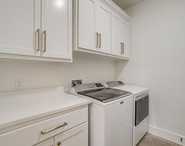 100 Cardinal Woods Court - Photo Thumbnail 28