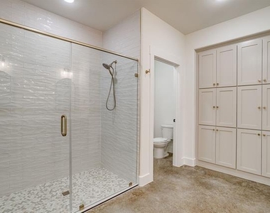 100 Cardinal Woods Court - Photo Thumbnail 20