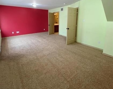 4024 Vista Mar Drive - Photo Thumbnail 6