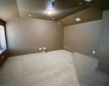 4024 Vista Mar Drive - Photo Thumbnail 10
