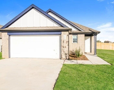 2003 Crimson Lake Boulevard - Photo Thumbnail 1