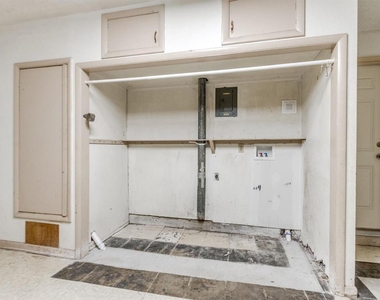208 Thompson Drive - Photo Thumbnail 22