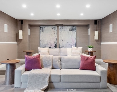 9653 Oak Pass - Photo Thumbnail 16