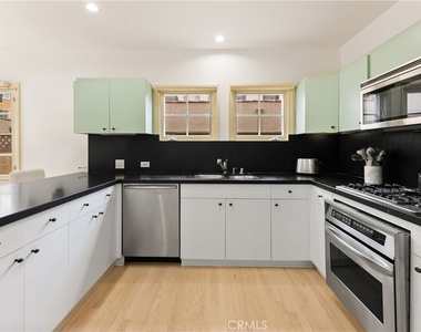 708 Westbourne - Photo Thumbnail 9