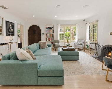 708 Westbourne - Photo Thumbnail 3