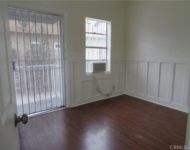 3923 S Normandie - Photo Thumbnail 5