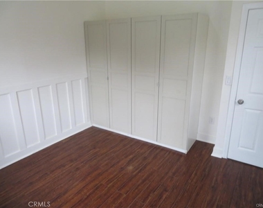 3923 S Normandie - Photo Thumbnail 7