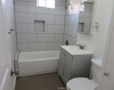 3923 S Normandie - Photo Thumbnail 11