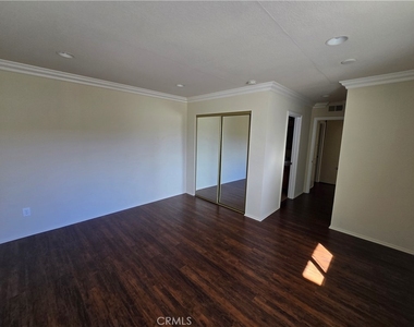 4862 Kona Drive - Photo Thumbnail 13