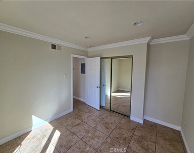 4862 Kona Drive - Photo Thumbnail 9